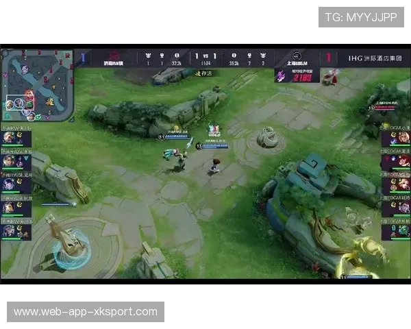 EDG边路牵扯到位，兵线压得对手喘不过气