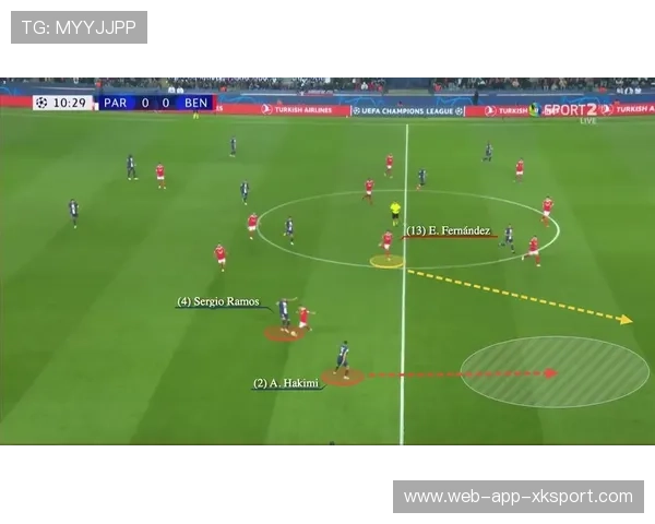 恩佐中场送出贯穿防线的直线球，撕开对方防区